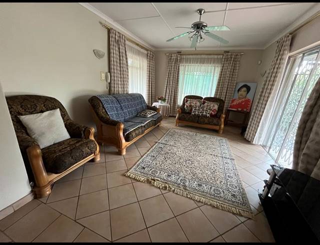 3 BEDROOM HOUSE FOR SALE IN SCOTTSVILLE EXT